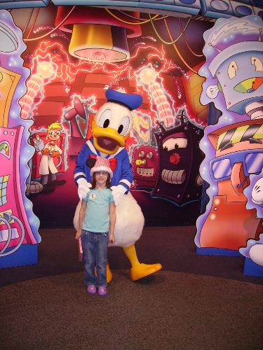 donald duck - my daughter meeting donald duck