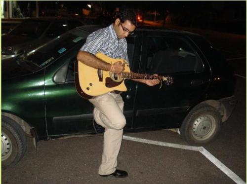 muzic n me... - LOve to Listen to Music... but dont know how to play :)