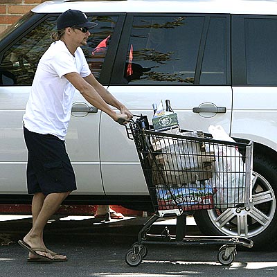 More Kid Rock - I wonder if he used coupons at the checkout ... at least we know he drinks bottled water and has a top shelf taste for good champagne and wine.