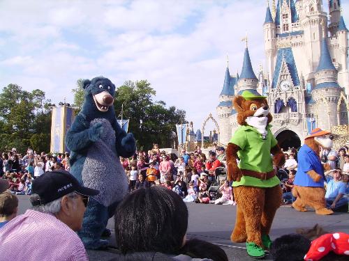 robin hood - robin hood and friends during the parade