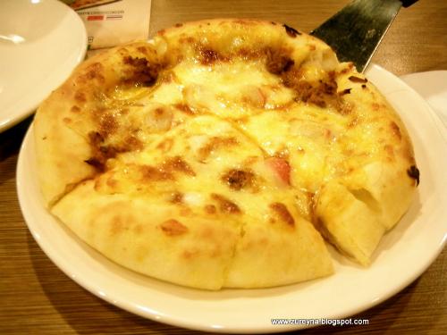 Thai Seafood Pizza - Extra cheese..my favourite