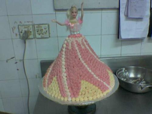Barbie - its cake made by me. offcourse !!!