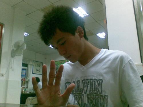 frank  -  hi there ,really happy 2 be one of myLotters,hope 2 share my ideas n feeling with u guys ````lol