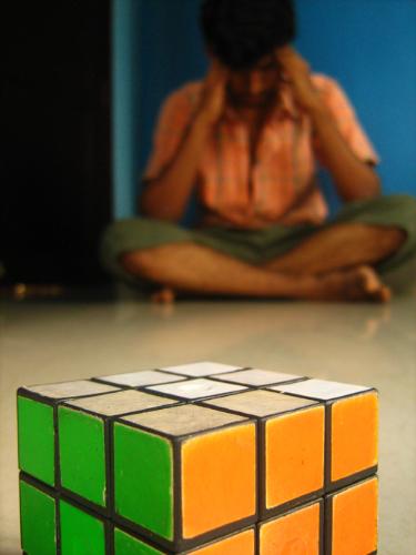 Cubes spinning heads.... - Nothing much... just mylotting...