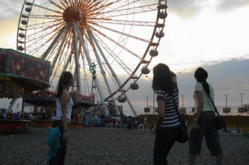 ferris wheel - we love the view!