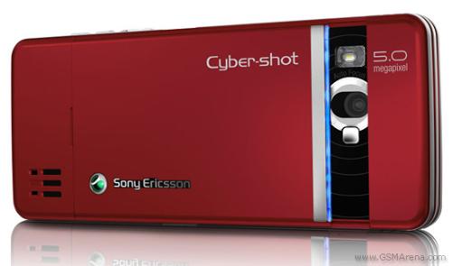 Sony Ericsson C902 - The Sony Ericsson C902 is Sony Ericsson’s latest Cyber-shot branded phone on the market, and with its slightly updated camera software and additional features, it is also the best Cyber-shot phone on the market, although it lacks a xenon flash. While C902 does pack a decent feature set, the most impressive thing about it is undoubtedly its build quality and feel.