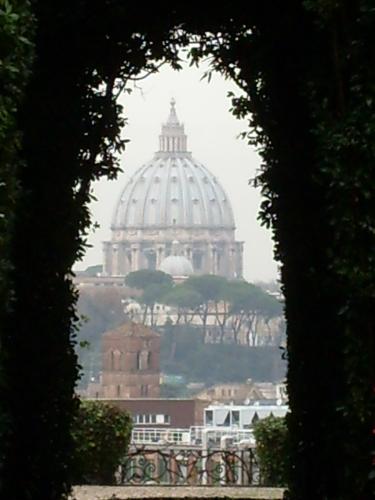 St. Peter's Basilica - Dome of St. Peter's Basilica as seen through keyhole