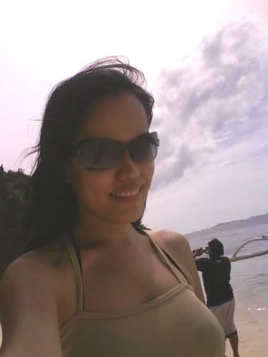 bettyboop first pic @ mylot - this is me enjoying the day at Banol Beach in Coron Palawan, Philippines! Great place to visit, lots of places to go to.