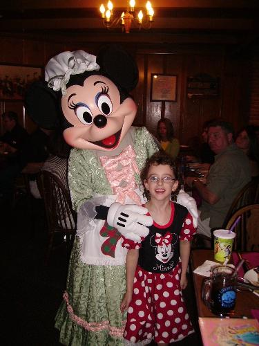 minnie mouse - two minnie mouse at a disney meal