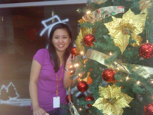 pic with xmas tree - anewor and the christmas tree