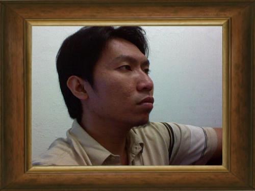 picture of me - Iwas sitt in the chairand take ap picture by my self