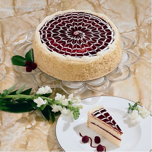 Flower made out of cake - Cake as flower