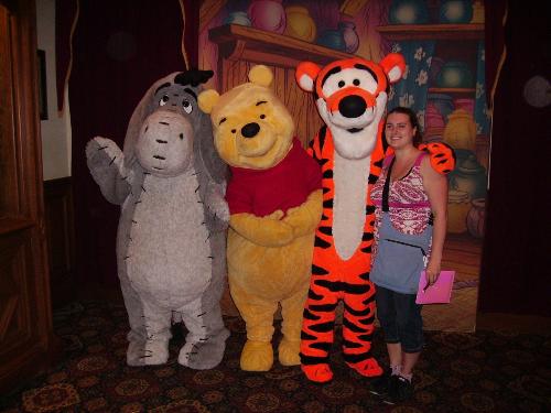 winnie the pooh - me and the winnie and the pooh gang at disney world