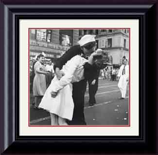 the kiss - kissing the war good bye