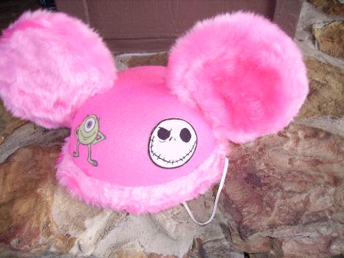 the hat - my daughter taking a pic of her micke hat
