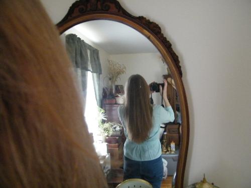 Here's my hair. - See? Long and straight. I wouldn't lie!