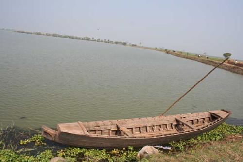 Kolleru fresh water lake,India - Besides being a fresh water lake,Kolleru is well known Bird sancuary