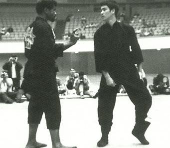victor moore and bruce lee - Pic taken at a demostration with Bruce and Victor Moore