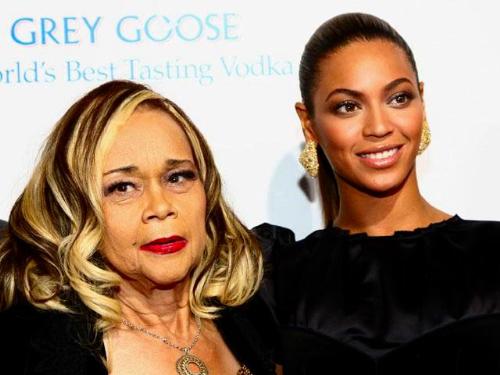 Etta James & Beyonce During Better Times - Etta looks better at 71 than she did at 30