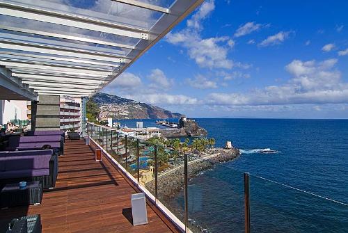 sea - sea view eating place