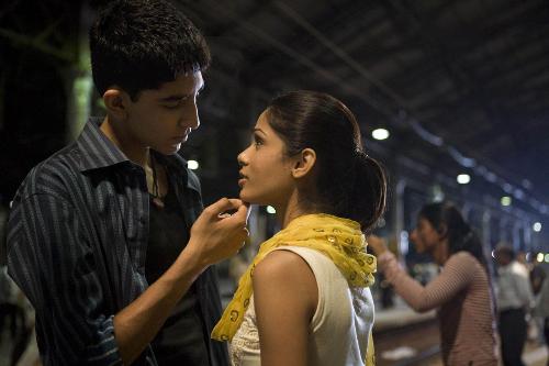 slumdog millionaire - jamal and latika