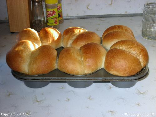 Double Dinner Rolls - I love making my frozen rolls doubled like this photo.
