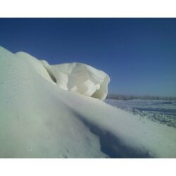 Wind Carved 'Igloo' - Eskimos don't build igloos, the wind does! Go Canada! LOL
