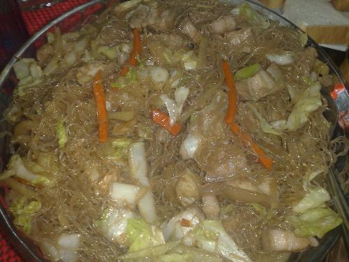eating food - pancit