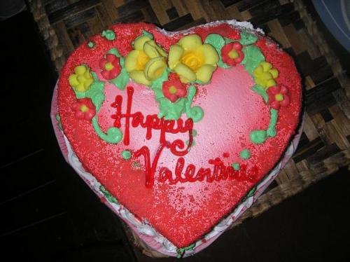 valentines cake - its the present of my brother in law to my sister last valentine. such a lovely day.