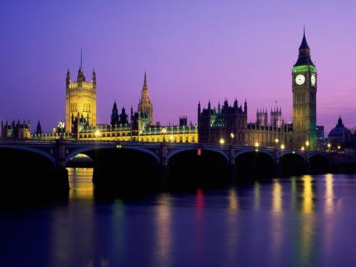 London - Here you see Big Ben and Parliament in London, England.