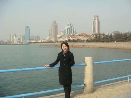 beautiful sea! - this photo was taken in qingdao of shandong province,a beautiful city which is famous for the sea,my boy friend is studying there,i came to see him last time and he took this photo for me!