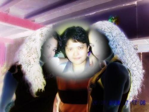 Mah gurls... - I love these girls but only one of them makes my heart beats faster, but now she's gone... :0(