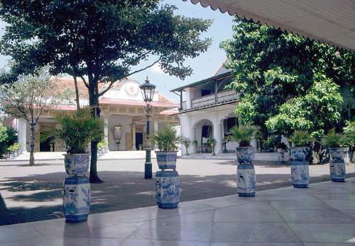 Yogyakarta Palace - The tranquil of Sultan's Residence