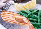 food diet - this pic shows food for good diet.. salmon with veges..