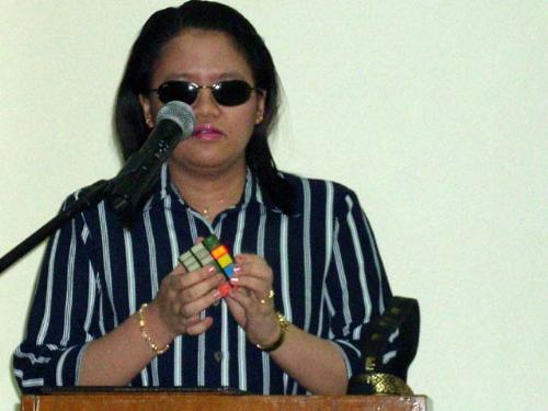 blind girl with amazing brain - She can do the rubik&#039;s cube.




