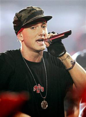 Eminem - Eminem performing