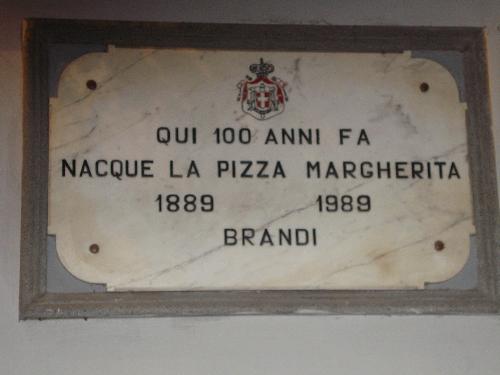 Pizza Margherita House - The pizza's house in the centre of Naple city
