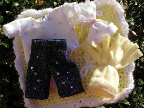 doll outfit - This is to fit a 5 inch doll and is currently listed on ebay doll outfit - This is to fit a 5 inch doll and is currently listed on ebay