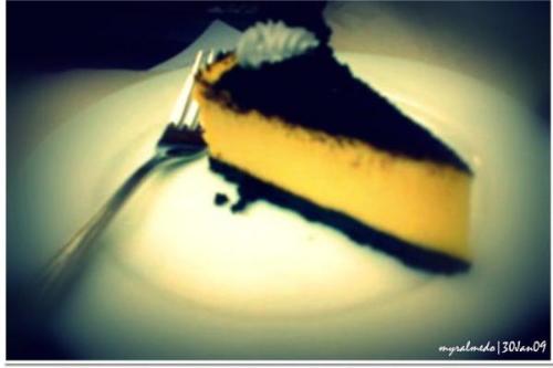 a slice of my fave blueberry cheesecake from starb - love taking pics anything under the sun...if i have chance and seems that i have always a chance i brought my camera phone with me... before eating teh food used to take a shot of it ;)  here's teh result... i edited a little on having alive colors on it ;)  Godabless!0=)