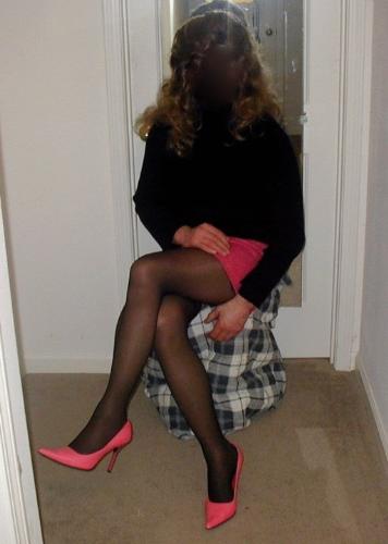 Just 4 Fun - Tall, Slender,Good Looking,Divorced Male 50's in Myrtle Beach: Am seeking fit females {any legal age} interested in dress up discreet fun...can be a Maid,handy man or dress up for a Bi-Curious Female...  MBGerry69@yahoo