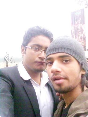 moe - its me with my friend manish
