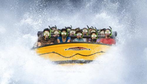 A very amusing photo - Heh, this gave me a good laugh - riders on the Jurassic Park ride
