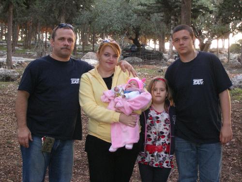 my family! - thise is my family i am in the one who dont wear sun glasses