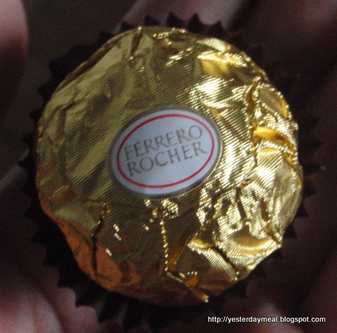 Ferrero Rocher - I got a box of Ferrero Rocher for Valentine's day :) Photo taken from http://yesterdaymeal.blogspot.com