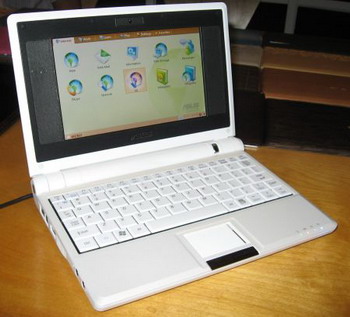 Asus 701 White - Its one of the first model asus launuched for its EEE PC Series, do you have one?