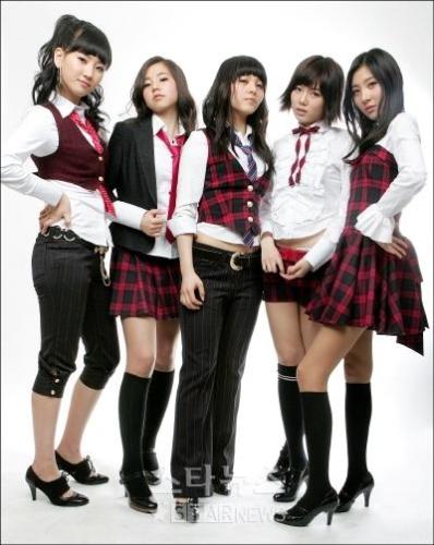 Wonder Girls - The Wonder Girls (Korean: ????) are a South Korean girl group. They are produced by singer-songwriter Park Jin-Young and are signed to his talent agency, JYP Entertainment. Each of the five original members were selected through auditions. Debuting in early 2007, they became popular in the fall of that year with the song 'Tell Me.'  Since then they have scored 3 consecutive #1 hit singles with 'Tell Me', 'So Hot', and 'Nobody', and in 2008, won two Daesangs ('Artist of the Year' Awards).   - wikipedia.org