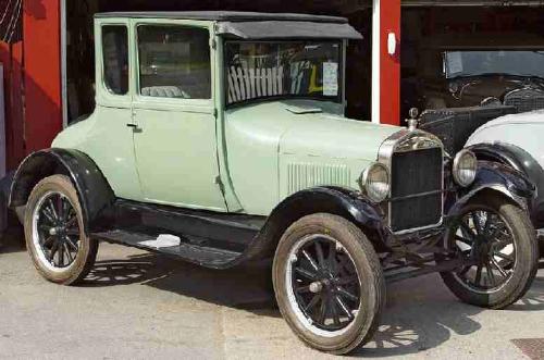 A 1926 Ford Model T Coupe - I really love the look and style of old cars. So defined.