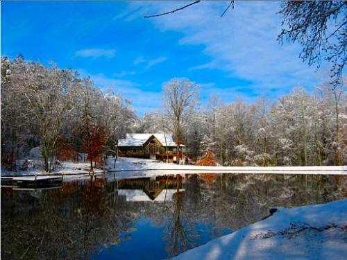 Winter Day at the Lake - This is my cousin&#039;s home out at the lake that&#039;s near my home. This was taken after we had a freak snow storm (unheard of here in Georgia)