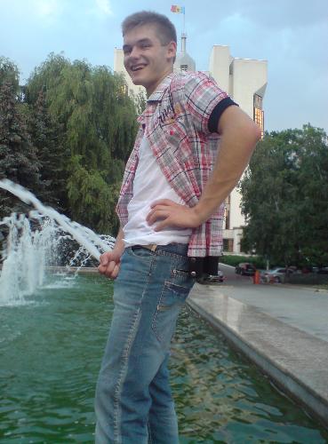 Toilet :D - This is an special effect :D :D:D:D:D Man this is a nice picture :D