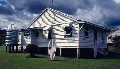 An old style house on stumps - Basically the same as the house I live in. *Sighs* I want an apartment.